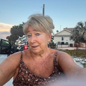 Meet your Posher, Beatriz